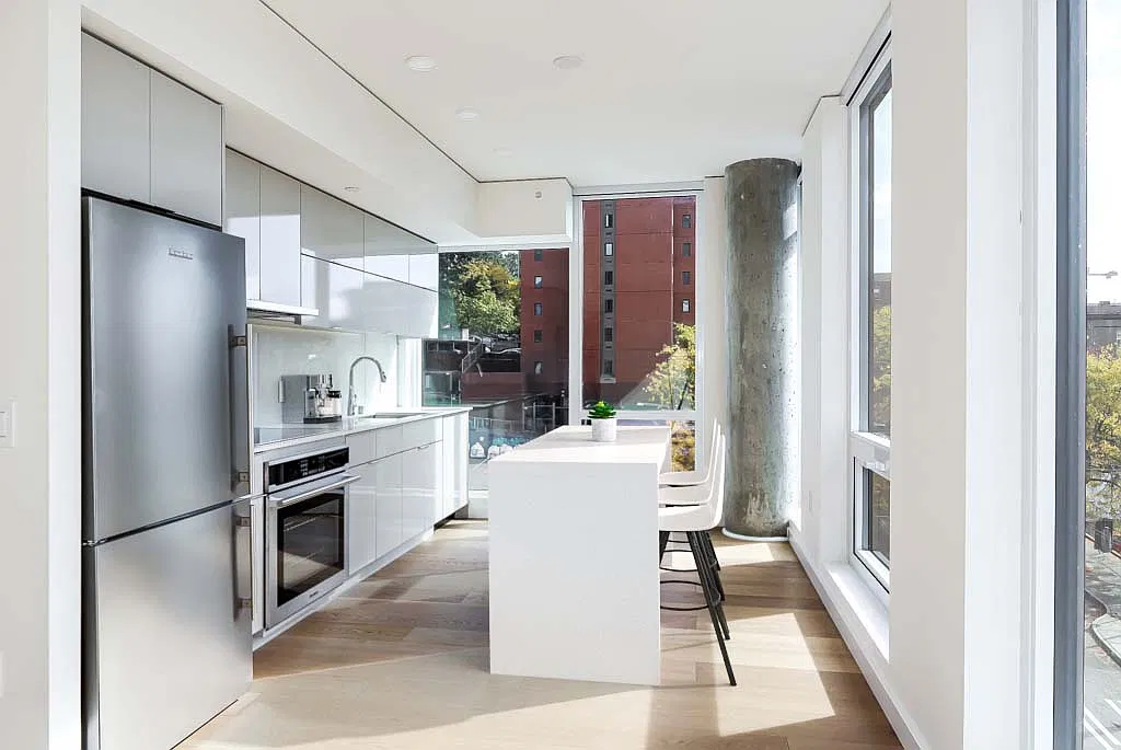 2 bed, 880 sqft, $2,700 — Photo 3