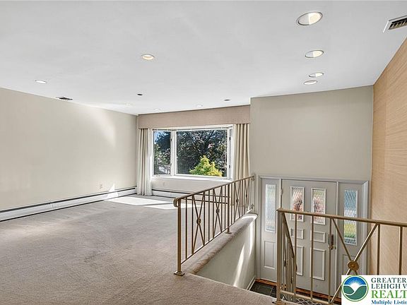 3rd image of 824 N Berks St