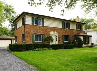 1407 Dartmouth Ln, Deerfield, IL 60015