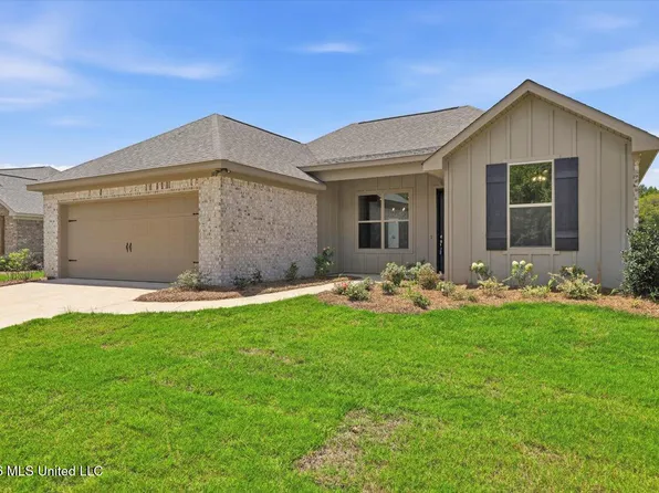 140 Stapleton Dr, Canton, MS 39046