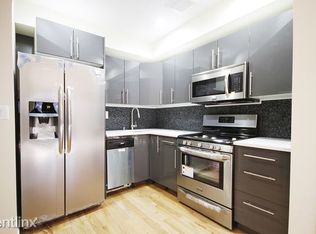 3039 32nd St, Astoria, NY 11102