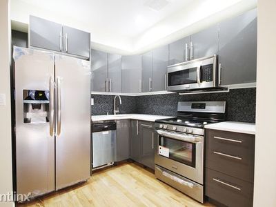 3039 32nd St, Astoria, NY, 11102