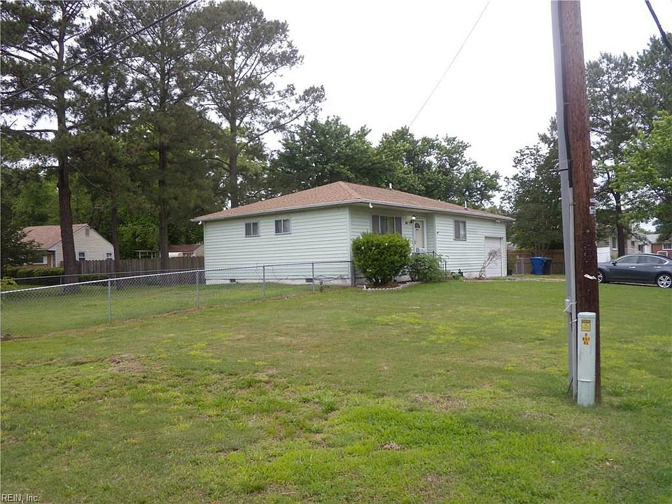 2nd image of 801 Holladay Ln