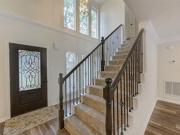 4th image of 12015 Laneview Dr