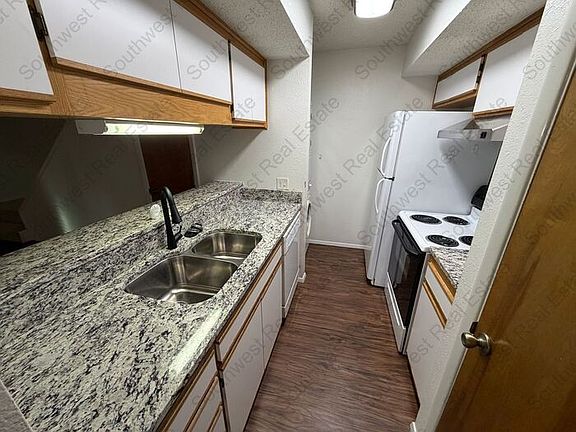 4th image of 3525 Adenmor Ct