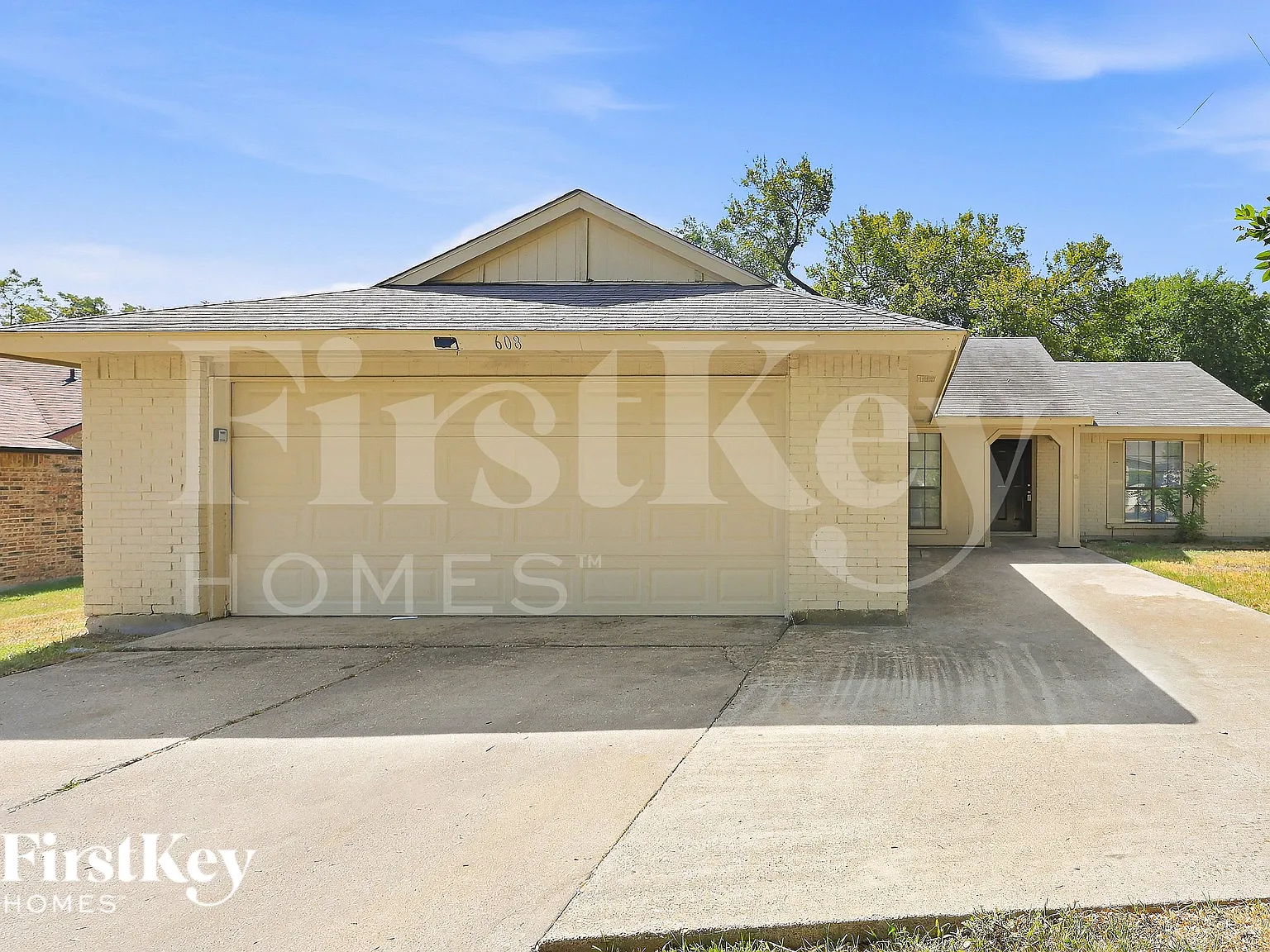 3 bed, 2.0 bath, 1404 sqft, $1,705 — Photo 2