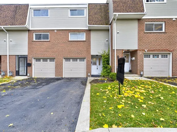 960 Warwick Ct #12, Burlington, ON L7T 4C5