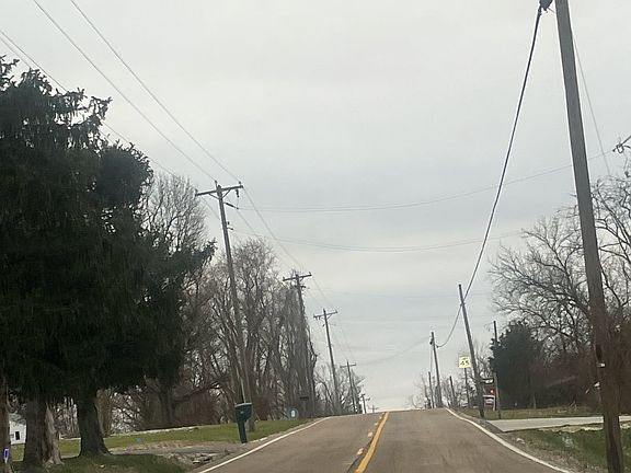 4th image of 428 Morman Rd