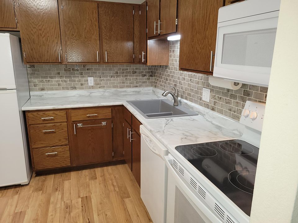 1st image of 3420 Golfview Dr APT 122