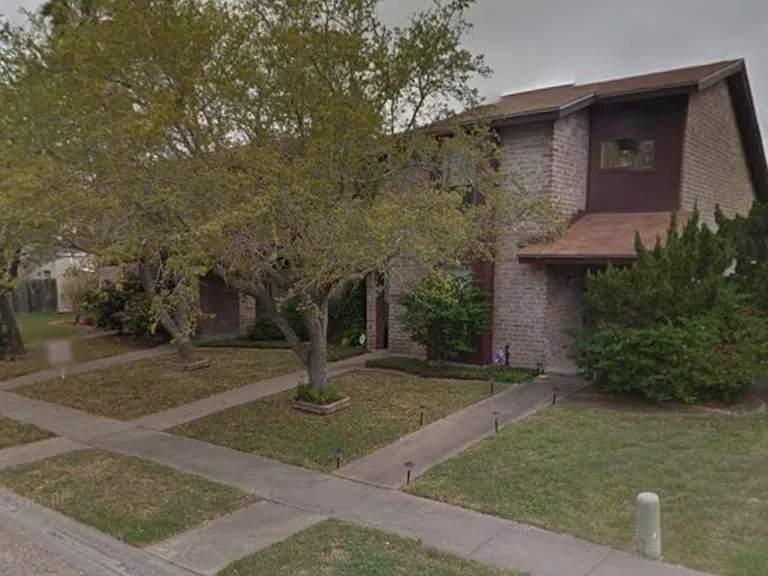 5118 Middlecoff Rd — Photo 1