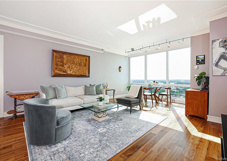 1 Renaissance Sq White Plains, NY, 10601 - Apartments for Rent | Zillow