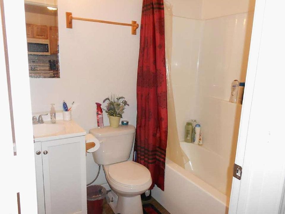 2nd image of 680 N Meadow Lakes Loop APT 8