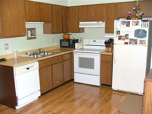 4th image of 12420 Renata Dr