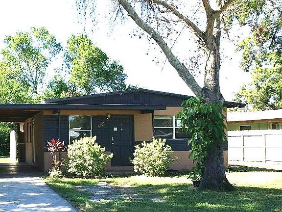 2nd image of 8002 Somerset Ln