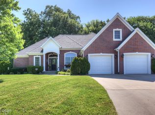 819 Chesterfield Dr, Webb City, MO 64870