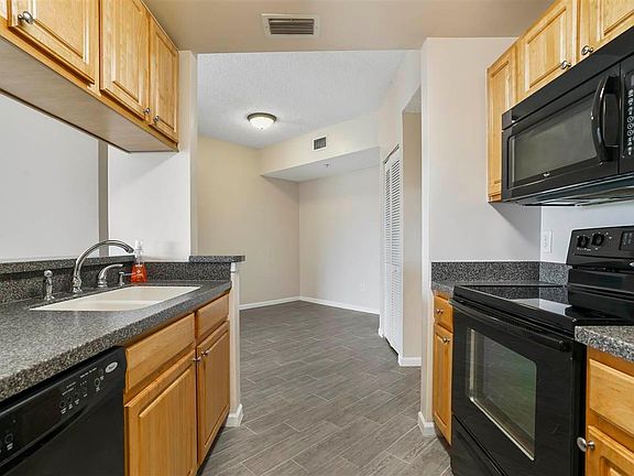 2nd image of 3015 Aqua Vista Ln #310