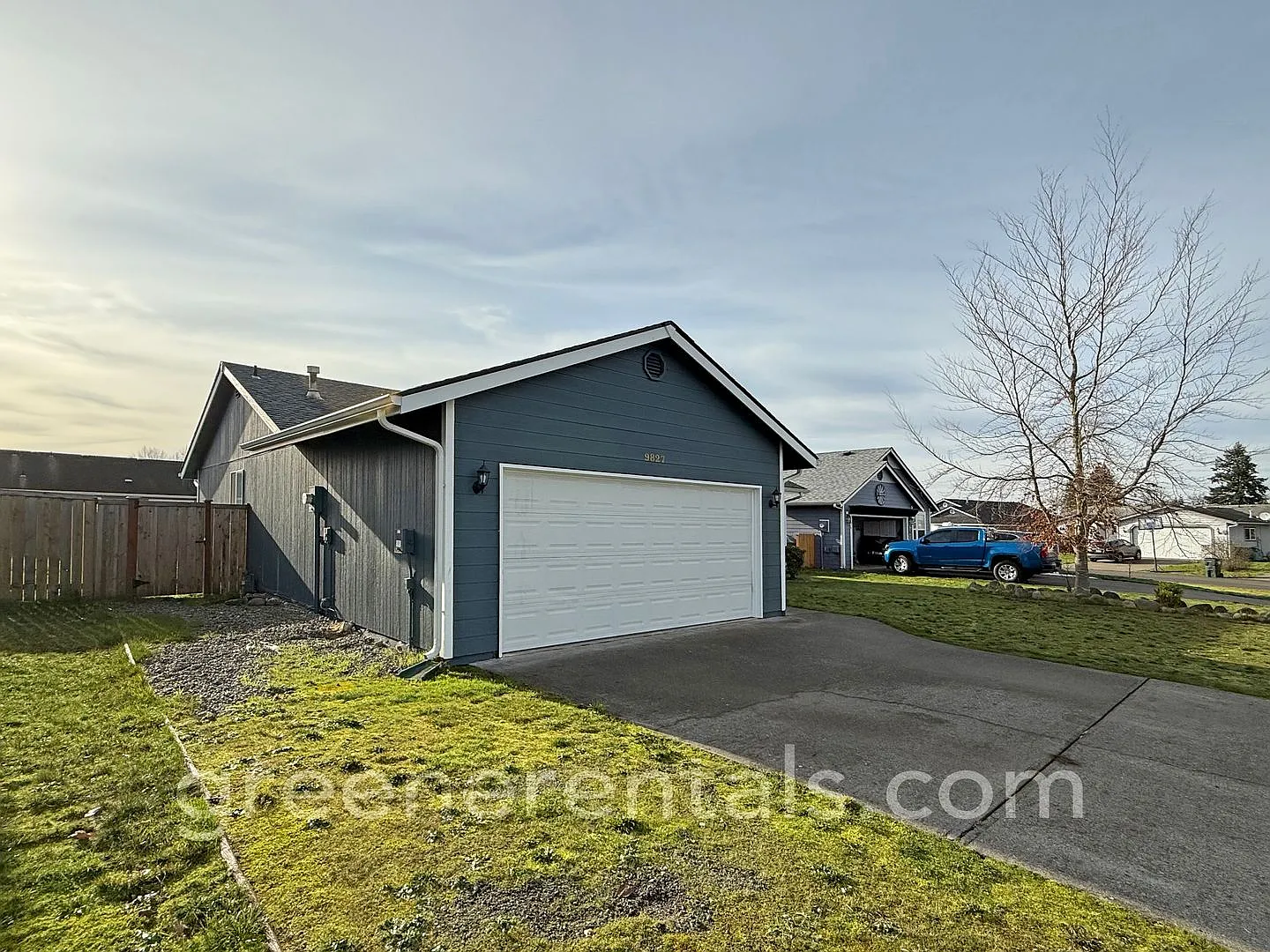 9827 Ramsay Dr SE photo 1