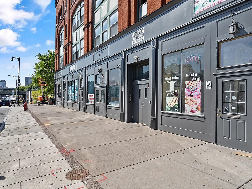 315 N Salina St #22