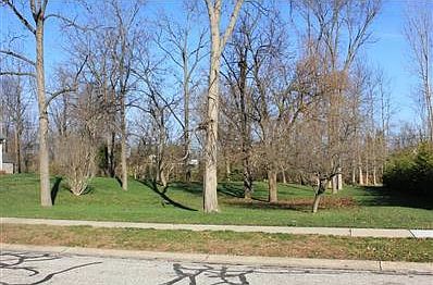 2nd image of 2220 Corsican Cir