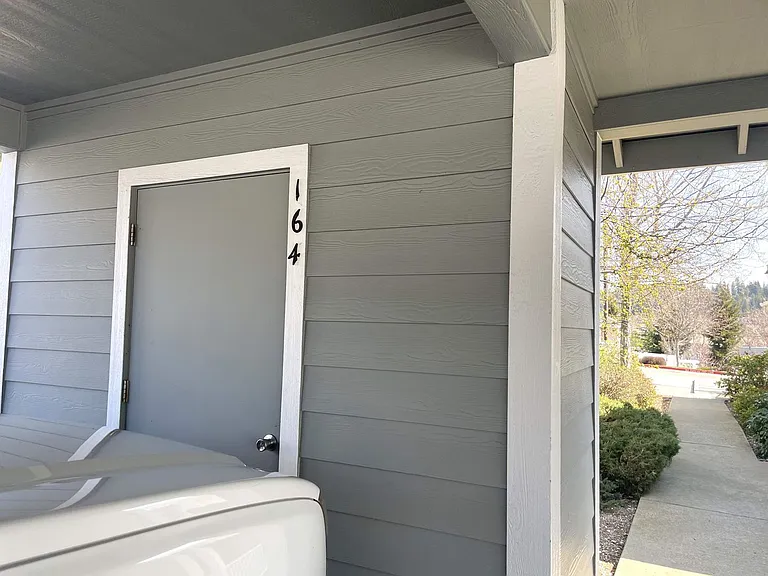 164 Highlands Ct — Photo 17