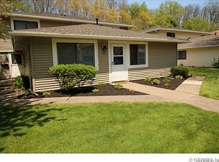 77 Milrace Dr, East Rochester, NY 14445