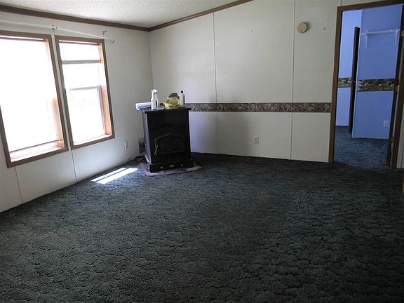 2nd image of 143 Deer Run Ln