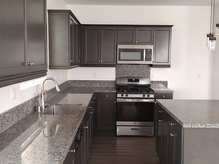 5218 Grassland Ave — Photo 4