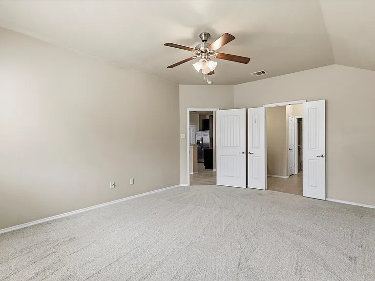 1115 Dickenson Dr — Photo 20