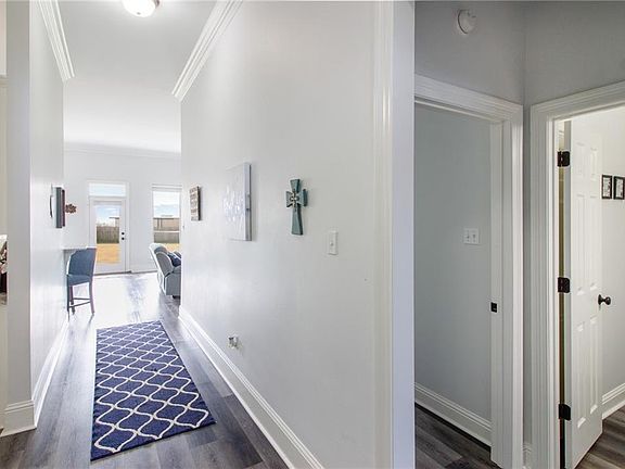 3rd image of 41023 Lakeway Cove Ave