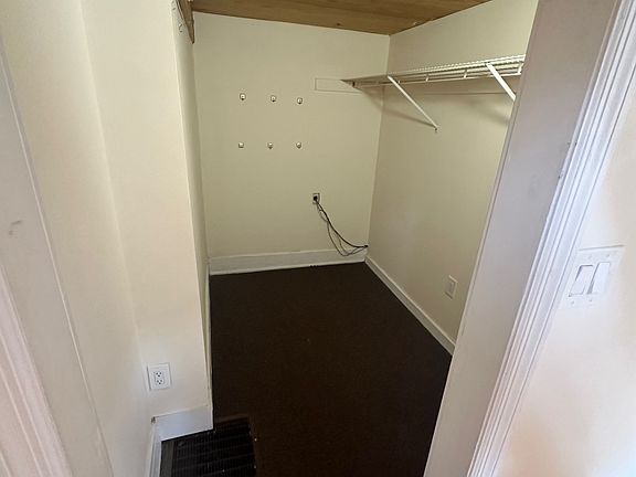 5th image of 2355 Ohio Ave APT 3