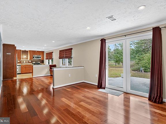 2nd image of 2769 Pinewood Dr