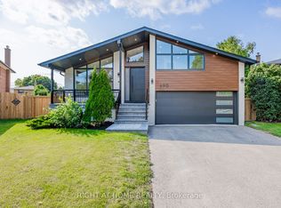 690 Hillman Cres, Mississauga, ON L4Y 2H9