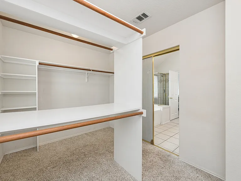 5909 Vineyard Ln — Photo 15