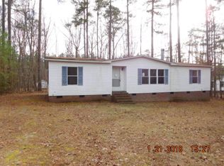 141 Village Dr, Henderson, NC 27537