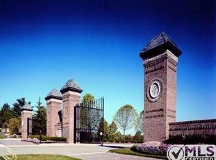3989 Strathmore Blvd, Oakland, MI 48363