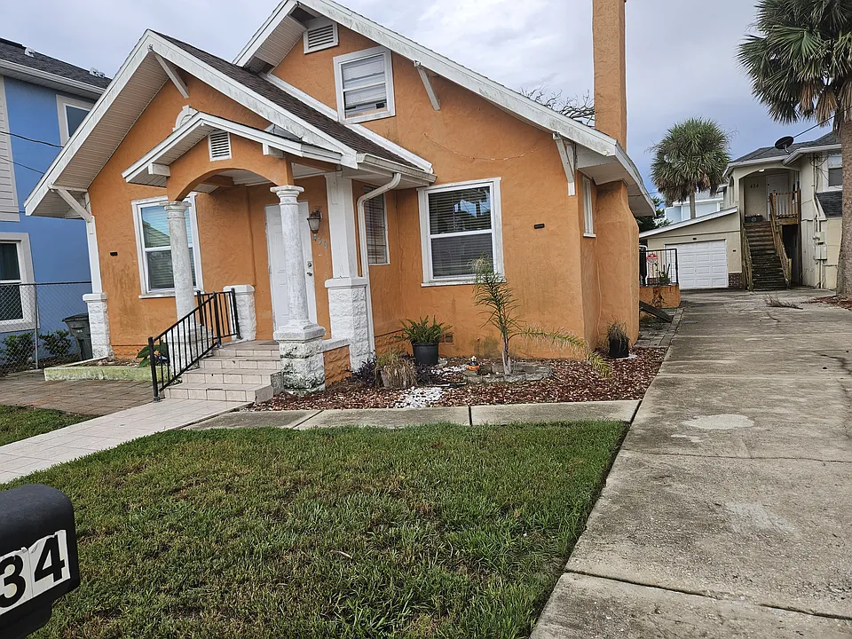 430 Goodall Ave #2