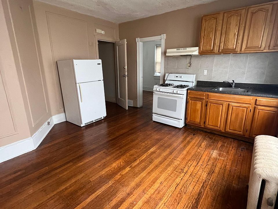 1st image of 250 S 4th Ave #1