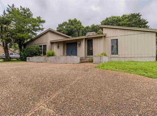 2390 Hallmark Dr, Pensacola, FL 32503