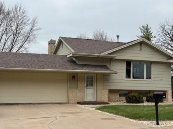 1716 Edgewood Rd, Winona, MN 55987