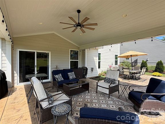 4th image of 5339 Pembrey Dr