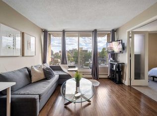 505 N 19th Ave SW #306, Calgary, AB T2S 0E4
