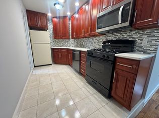 56-02 61st St #1L, Maspeth, NY 11378