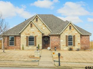 833 Abbey Rd, Lindale, TX 75771