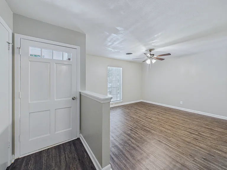 29 Rosewood Dr-6_07012026