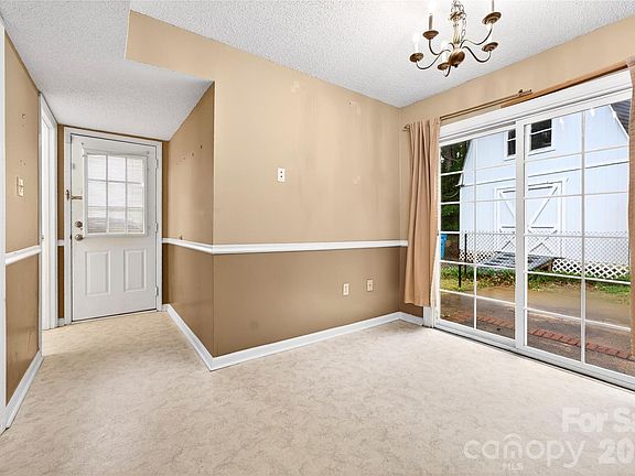 4th image of 621 Winter Wood Dr