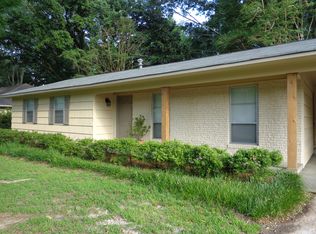649 Reddoch Dr, Jackson, MS 39211