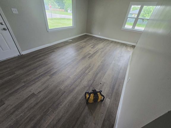 5th image of 2118 N Watt Ave