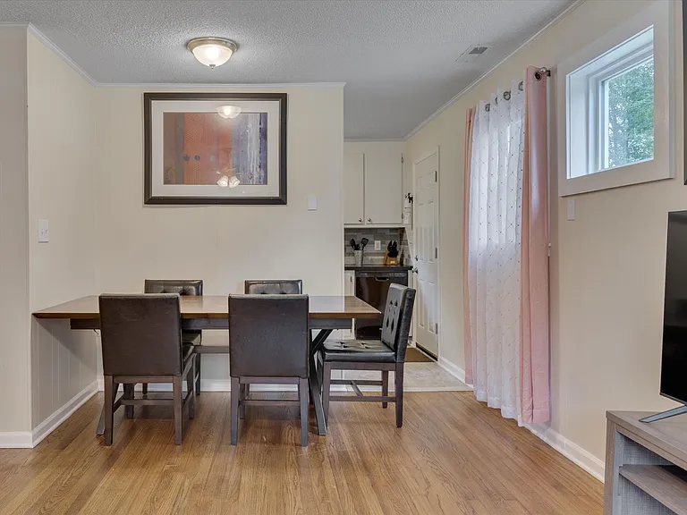 201 Parthenia Dr — Photo 13