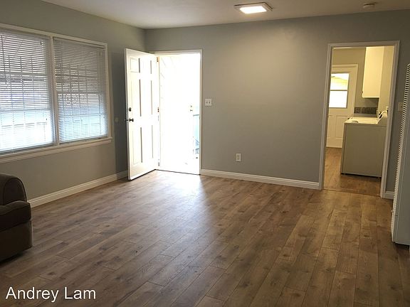 4th image of 2623 Violet St