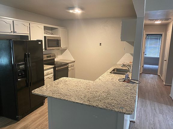 3rd image of 6508 NW 130th St